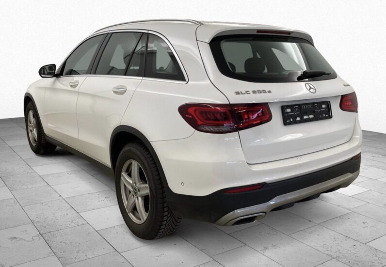 
								Mercedes-Benz GLC 200 full									