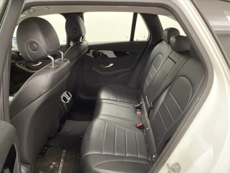 
								Mercedes-Benz GLC 200 full									