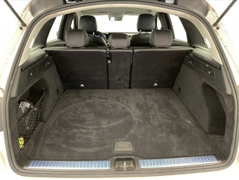 
								Mercedes-Benz GLC 200 full									