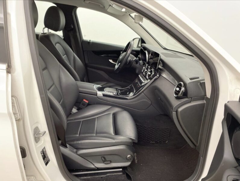 
								Mercedes-Benz GLC 200 full									