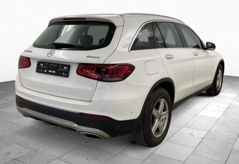 
								Mercedes-Benz GLC 200 full									