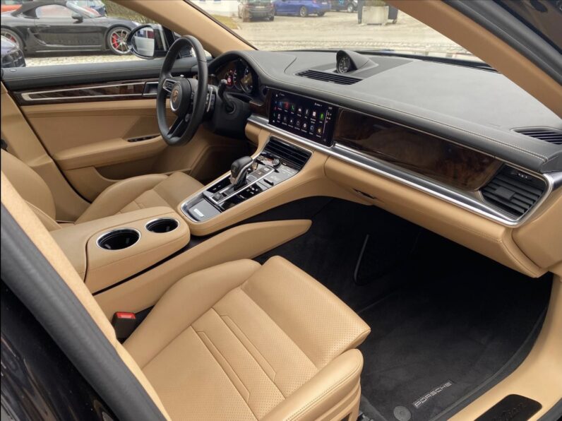 
								Porsche Panamera full									