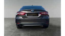 Toyota Camry 2.5 Executive + LED + NAVI + SHZ + LED + RFK