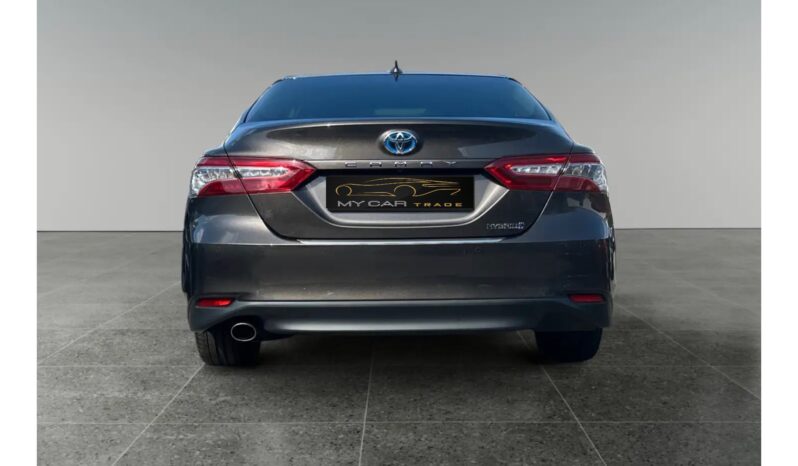 
								Toyota Camry 2.5 Executive + LED + NAVI + SHZ + LED + RFK full									