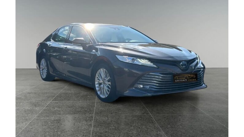 
								Toyota Camry 2.5 Executive + LED + NAVI + SHZ + LED + RFK full									