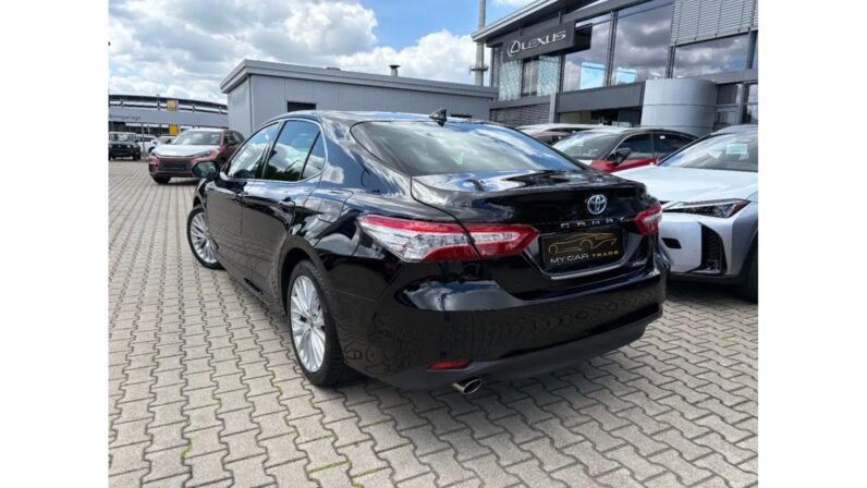 
								Toyota Camry 2.5 Executive + LED + NAVI + SHZ + LED + RFK full									