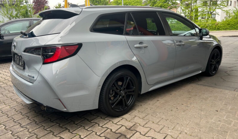 
								Toyota Corolla Touring Sports Hybrid Team D 2.0 Bi-Led full									