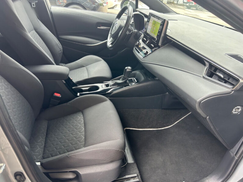 
								Toyota Corolla Touring Sports Hybrid Team D 2.0 Bi-Led full									