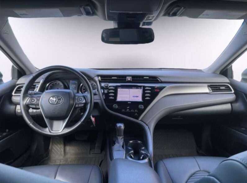 
								Toyota Camry i,SE/ACC/AUTOMAT/ full									