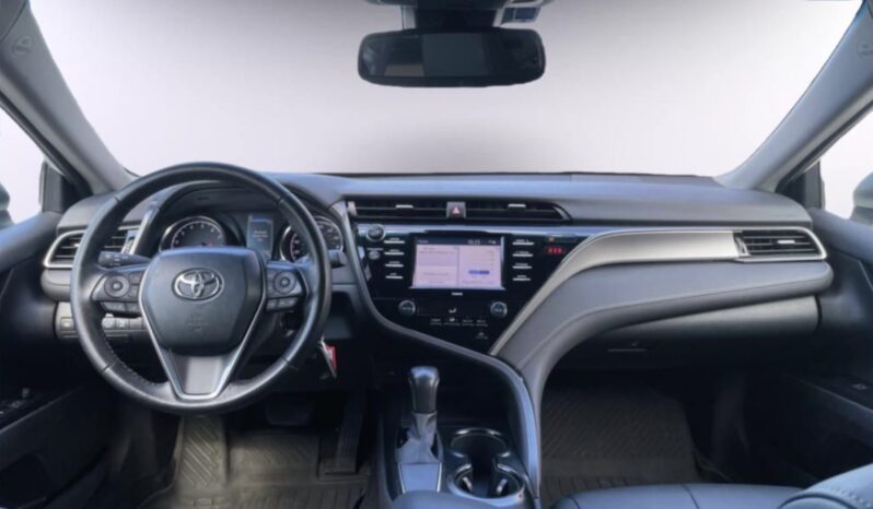 
								Toyota Camry i,SE/ACC/AUTOMAT/ full									