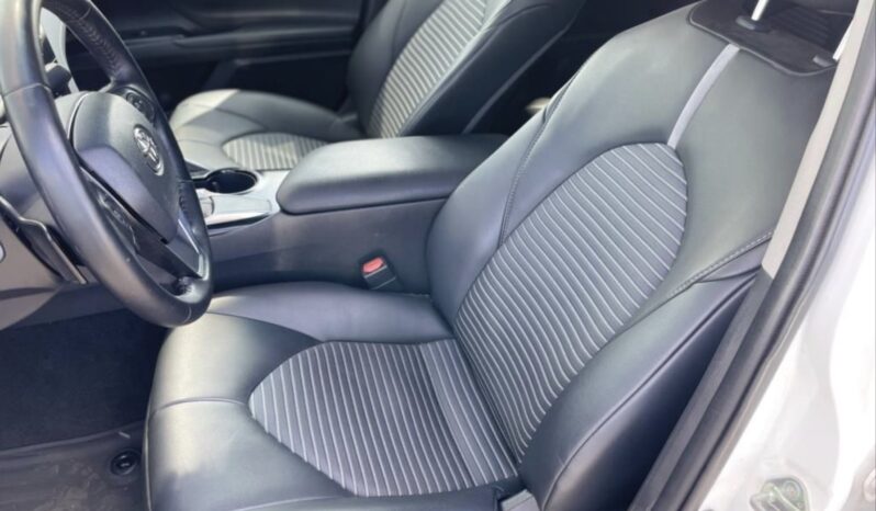 
								Toyota Camry i,SE/ACC/AUTOMAT/ full									