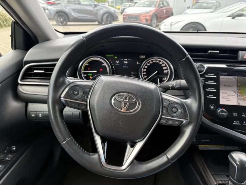 
								Toyota Camry 2.5 Executive + LED + NAVI + SHZ + LED + RFK full									