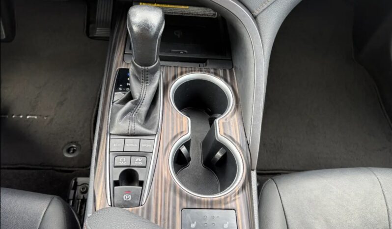 
								Toyota Camry 2.5 Executive + LED + NAVI + SHZ + LED + RFK full									