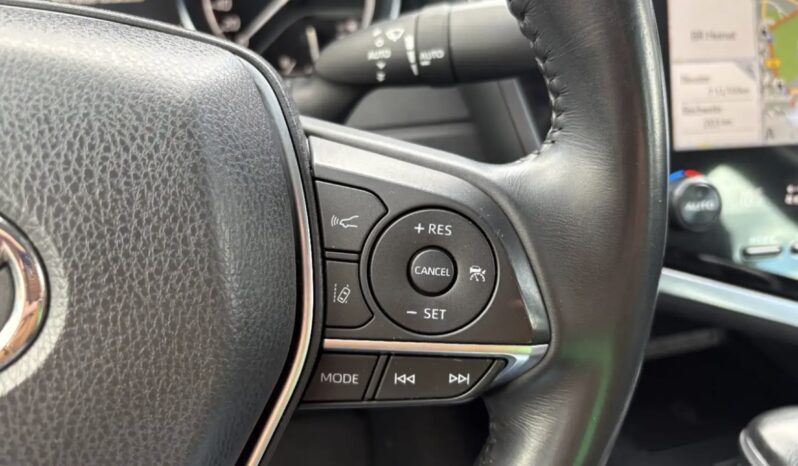 
								Toyota Camry 2.5 Executive + LED + NAVI + SHZ + LED + RFK full									