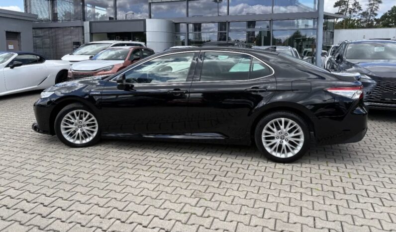 
								Toyota Camry 2.5 Executive + LED + NAVI + SHZ + LED + RFK full									