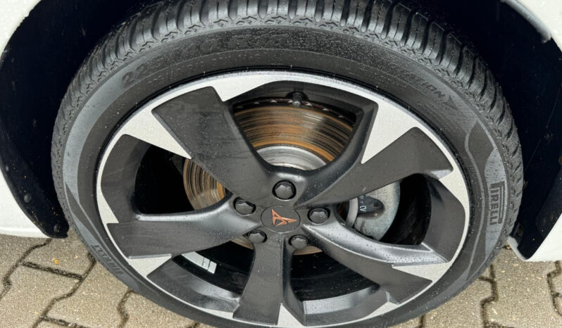 
								Cupra Leon Lim 1.4TSI e-Hybrid ACC SHZ sistem de navigație cu cameră full									