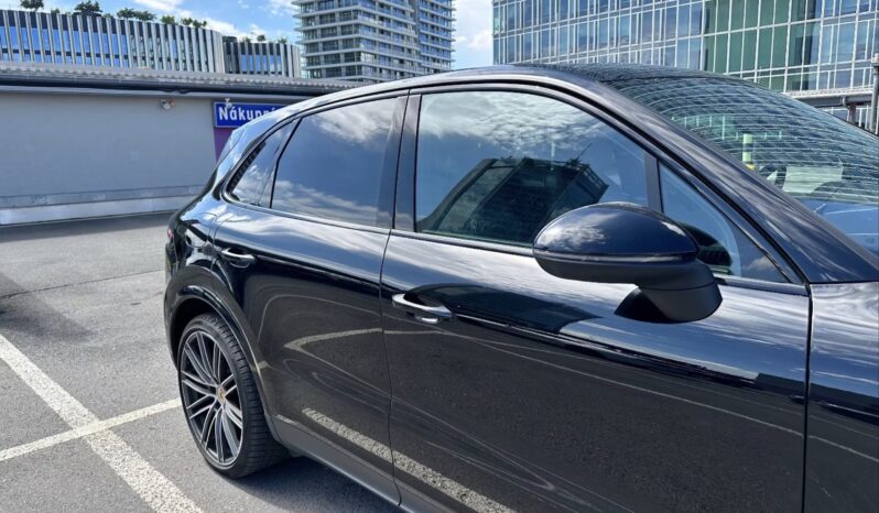 
								Porsche Cayenne 3.0 V6 Tiptronic full									