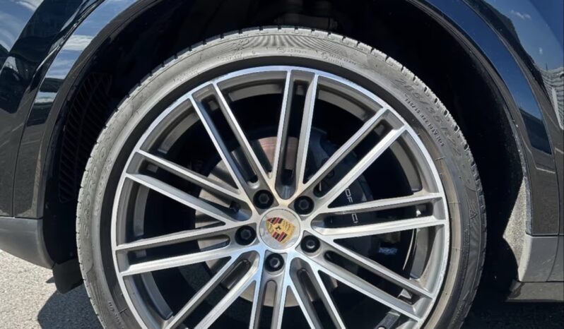 
								Porsche Cayenne 3.0 V6 Tiptronic full									