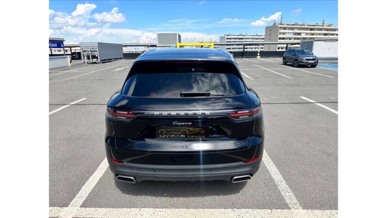 
								Porsche Cayenne 3.0 V6 Tiptronic full									