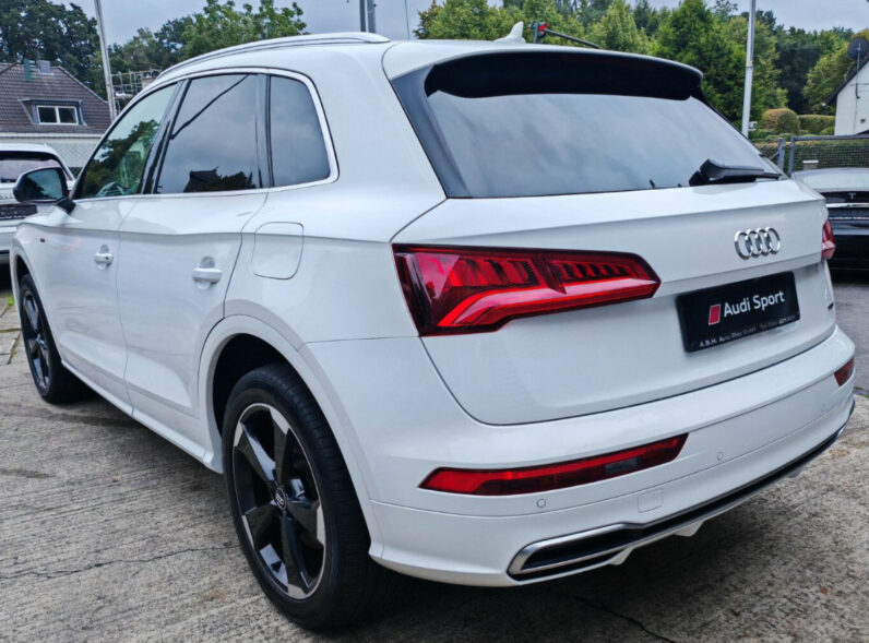
								Audi Q5   50TFSIe Quattro full									