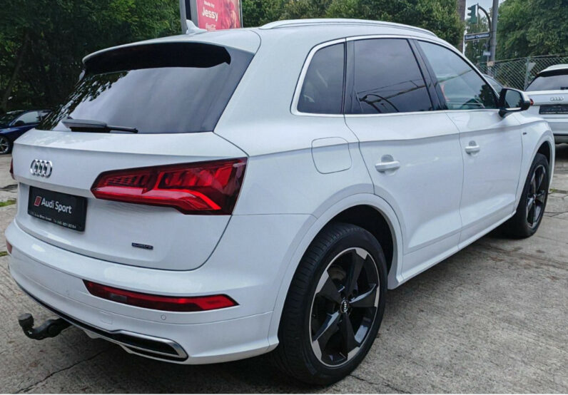
								Audi Q5   50TFSIe Quattro full									