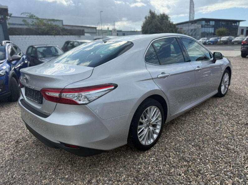 
								Toyota Camry Hybrid Executive full									