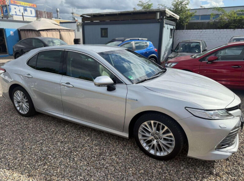 
								Toyota Camry Hybrid Executive full									