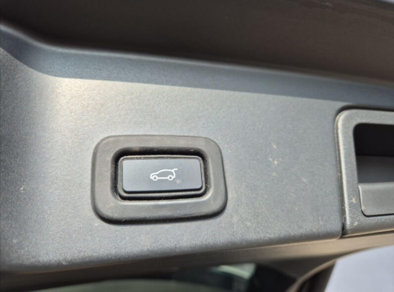 
								Land Rover Range Evoque SE 4wd full									