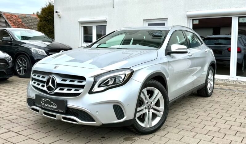 
								2020 Mercedes Benz GLA 250 full									