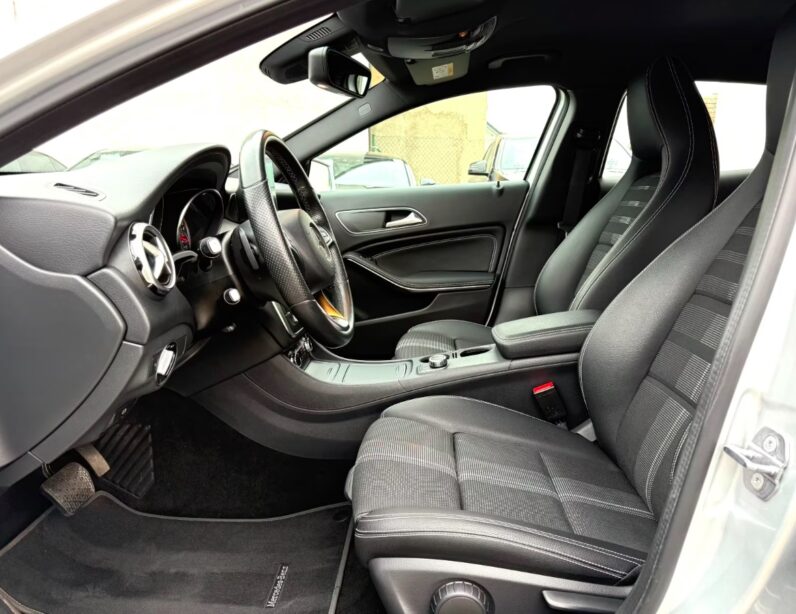 
								2020 Mercedes Benz GLA 250 full									
