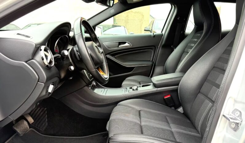 
								2020 Mercedes Benz GLA 250 full									